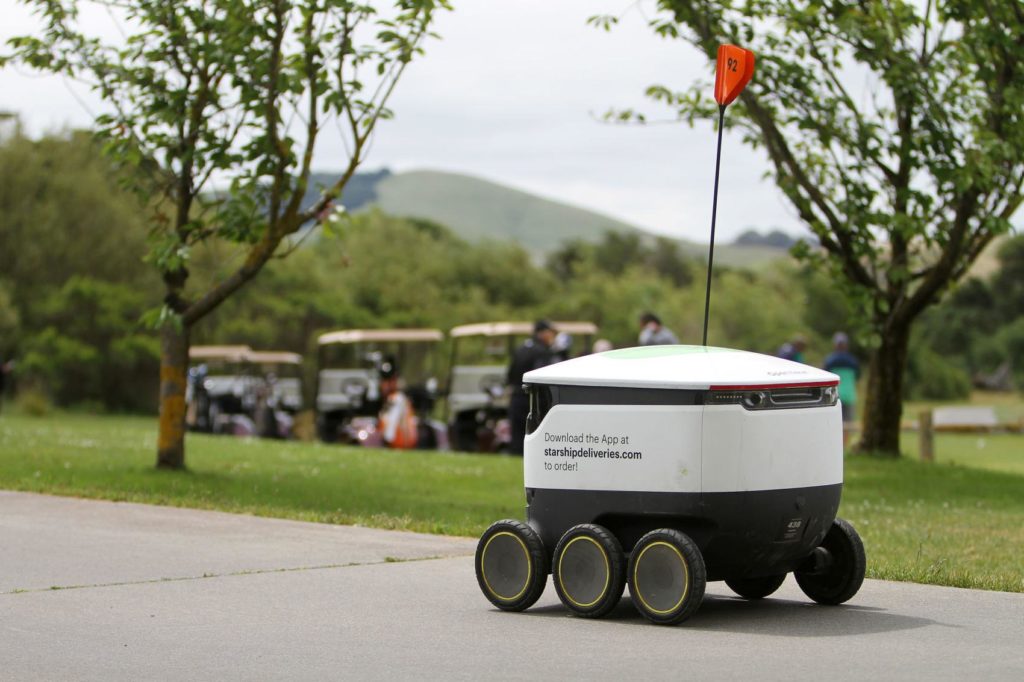 Golf Delivery Robots Starship Napa Valley - YellRobot