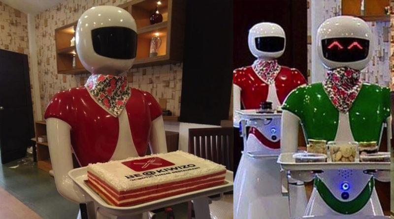 robot restaurant Kerala India - YellRobot