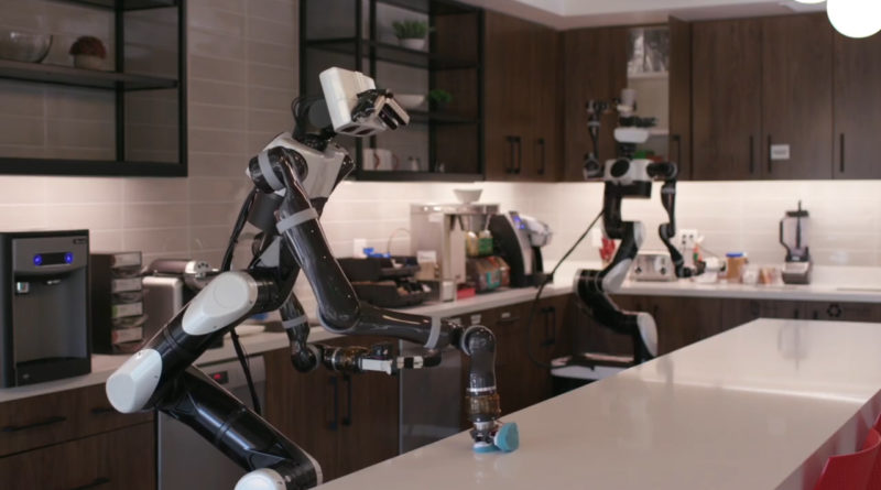 Toyota Robot Home Senior - YellRobot