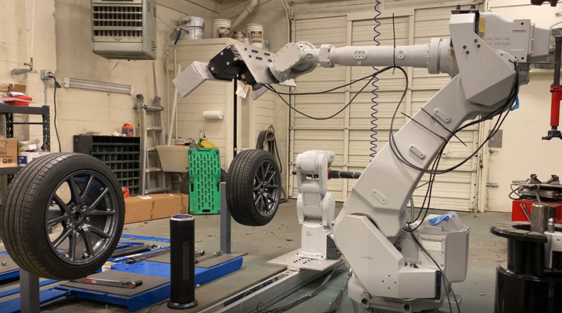 RoboTire Tire Changing Robot - YellRobot
