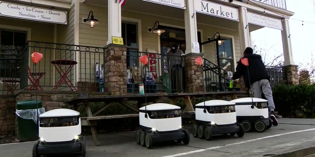 Grocery Delivery Robot Starship Broad Branch Market - YellRobot